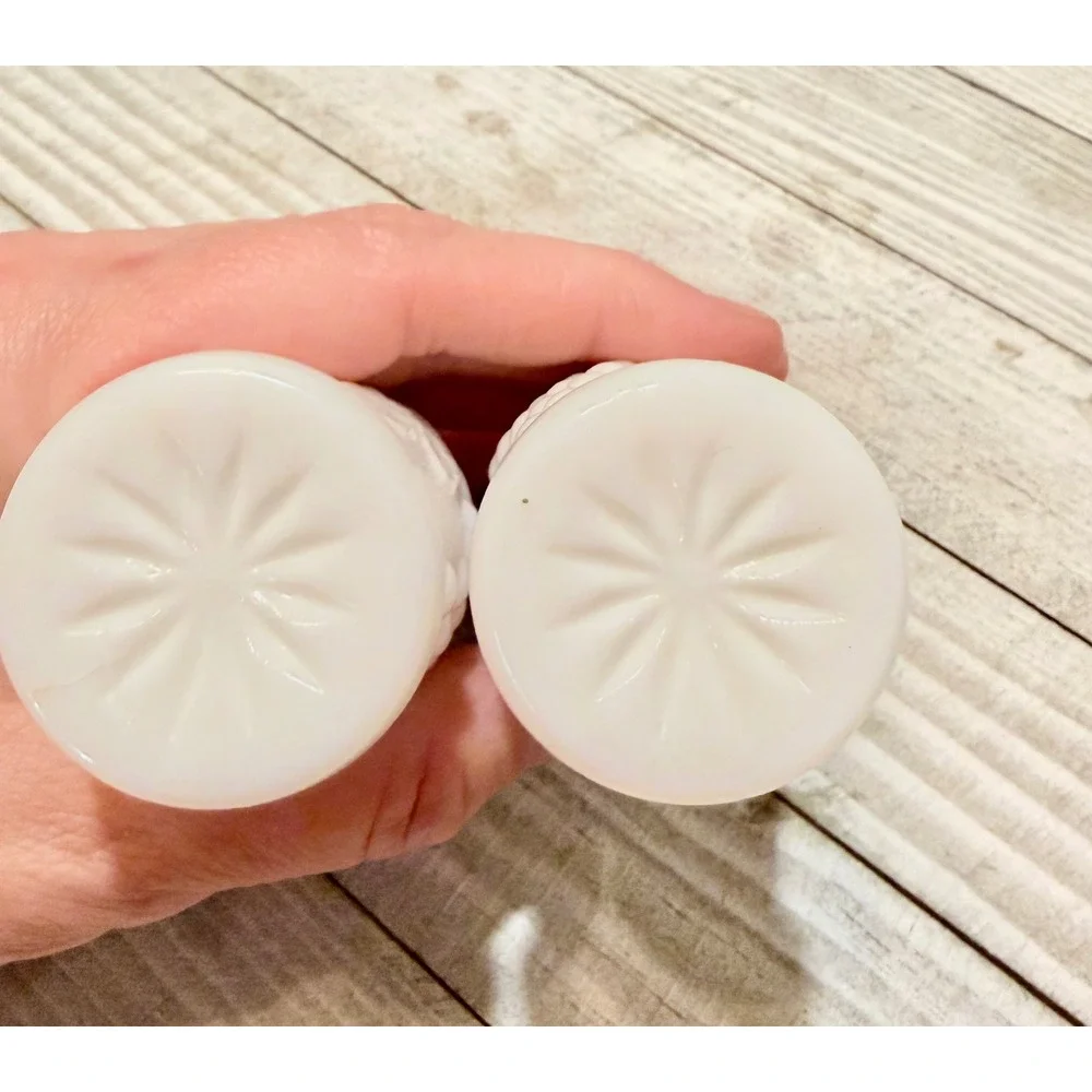 Vintage Milk Glass Salt and Pepper Shakers Grape Harvest Pattern‎ White